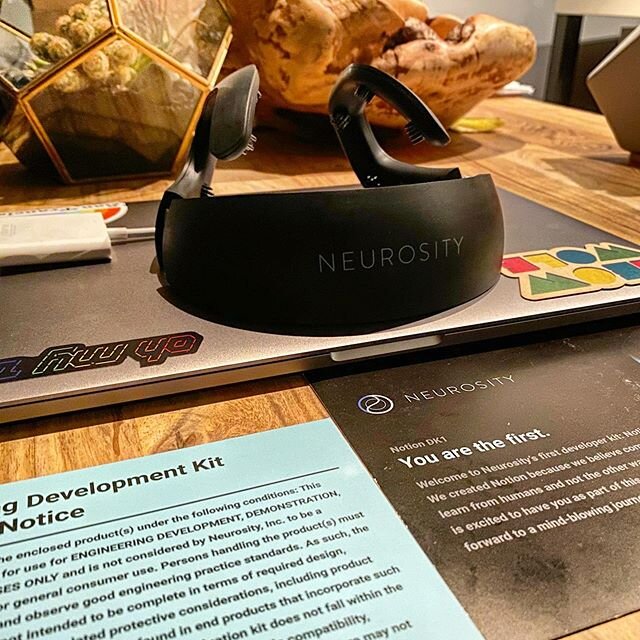 My first Brain-Computer interface. Already training it to read my mind. That&rsquo;s a hard task...
Let&rsquo;s go! #neurosity #dk1 @neurosityco