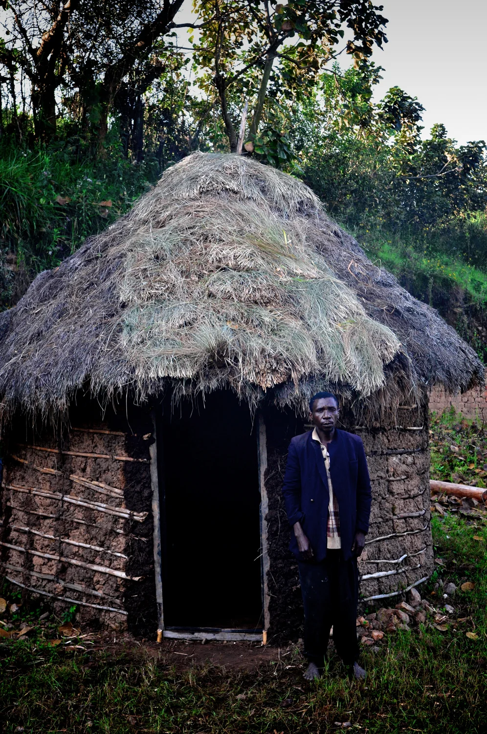 Mutwa Hut.jpg