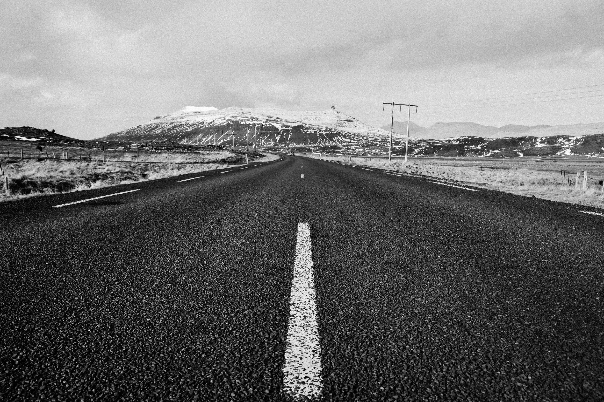 Road line BW.jpg