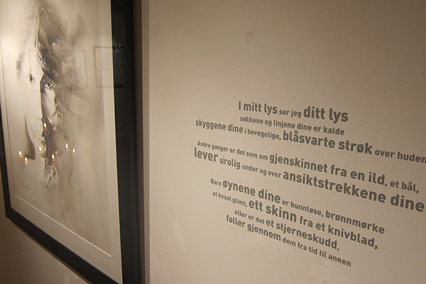 Ingvild Solstad-Nøis had written beautiful texts to go along with Hilde's paintings. 