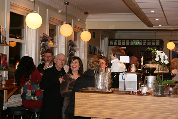 Hilde had an amazing opening night with friends and family. Here she is with Knut Mathisen.