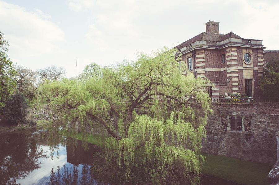 Alternative wedding photography at Eltham Palace