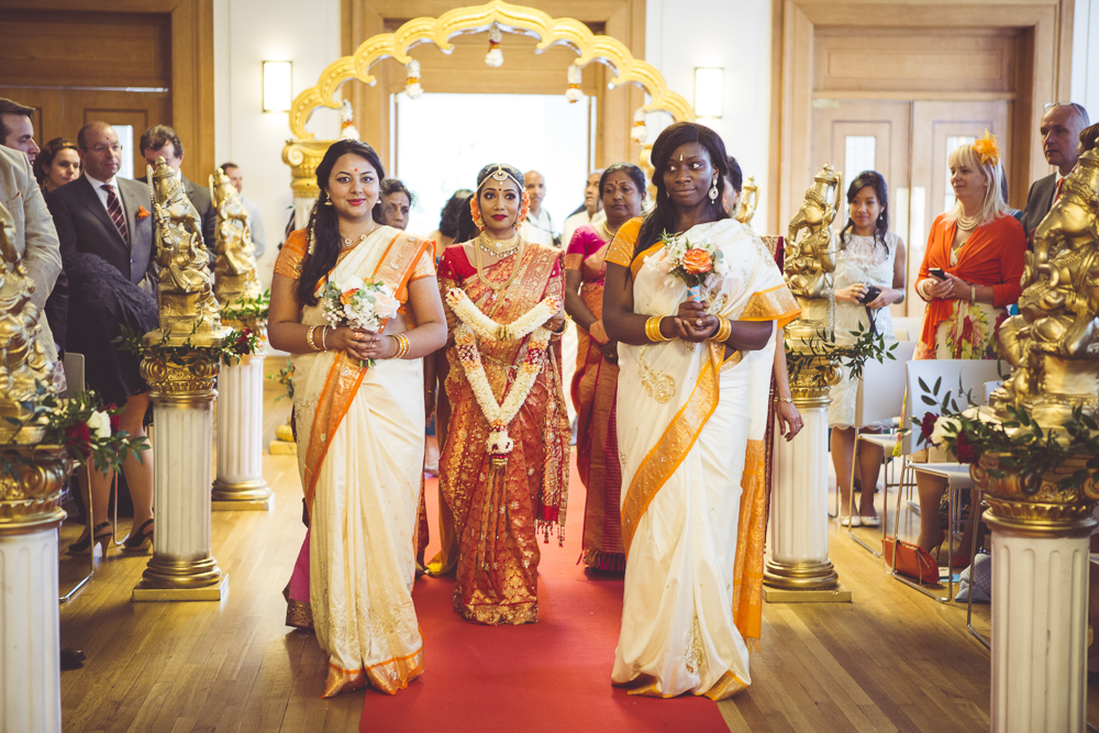 London wedding full of colour