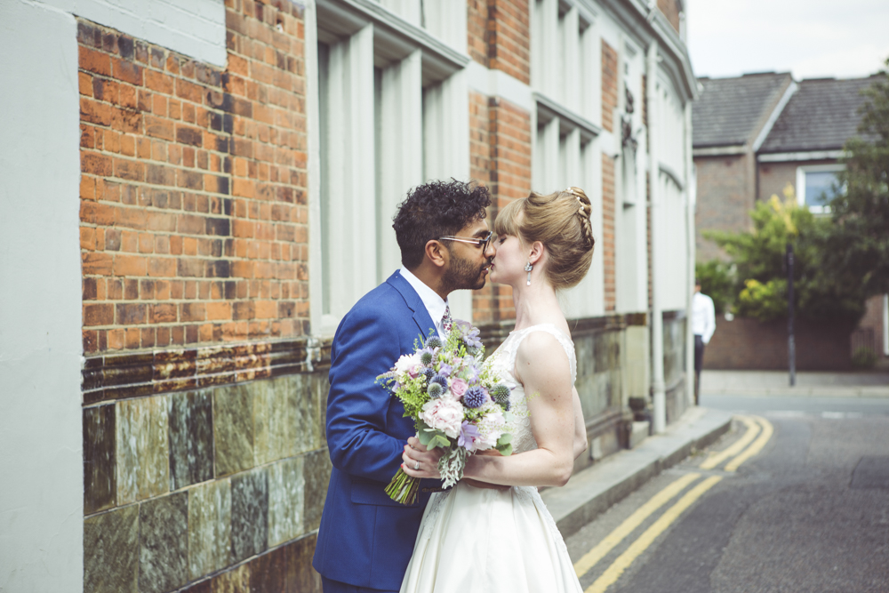 Nicole and Roshan kiss