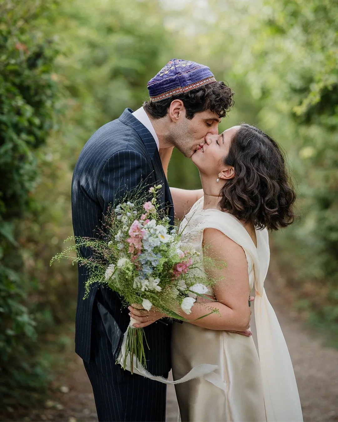 East London wedding venue with an edge. Saskia &amp; Josh&rsquo;s fabulous wedding celebrations set against the industrial, architectural beauty of the 1894 Engine House at Walthamstow Wetlands.

@londonwildlifetrust

#WalthamstowWetlands #JewishWedd