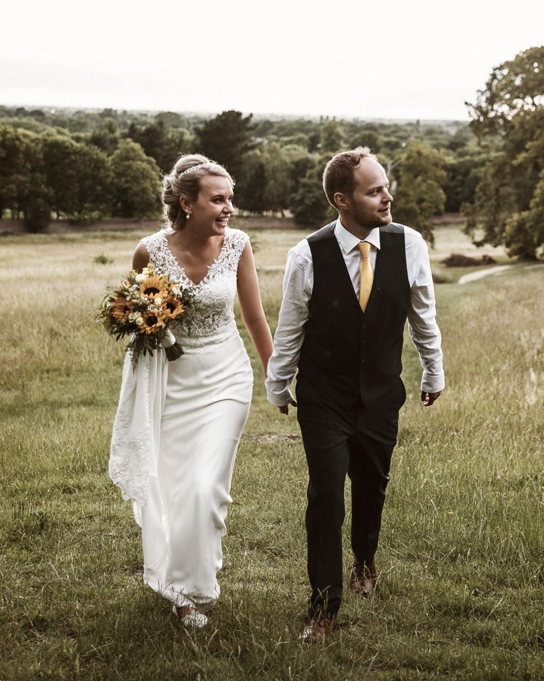 Jenny and Adam&rsquo;s wedding @pembroke_lodge Richmond Park. Their yellow-and-sunflower theme was completely joyful.. And of course, as the sun started to dip, we had to sneak out into the Park to catch that dreamy golden hour.

 

#PembrokeLodgeWed