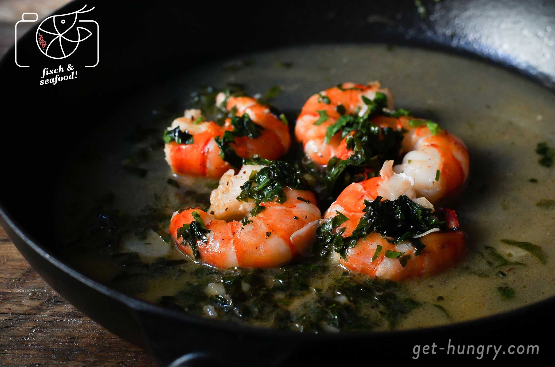 Zitronen-Knoblauch-Garnelen im würzigen Petersilien-Weißwein-Sud