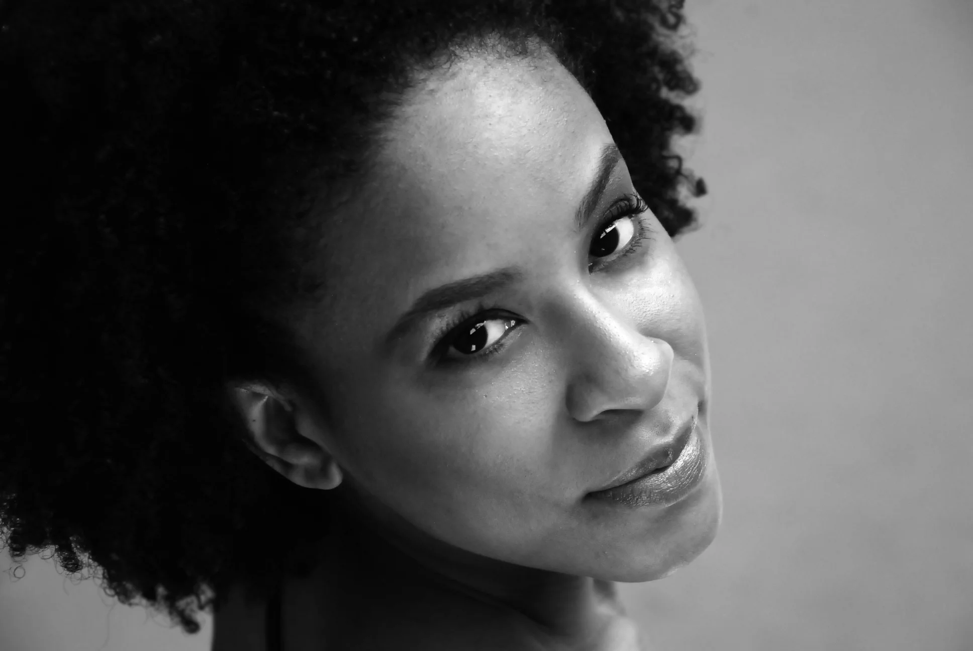 Photo by Norbert De La Cruz III Julia Headley, the youngest of four girls in an artistic family, was born and raised on the island of Barbados, where she began her dance training at Louise Woodvine Dance Academy. Currently dancing with Kevin O’day Ballett National Theater Mannheim and a recent graduate of the Juilliard School, Julia has had the opportunity to perform works by George Balanchine, Nacho Duato, Jose Limon, Darrell Moultrie, Paul Taylor, Robert Glumbek, and Dominique Dumais. She has discovered a passion for choreography; having created numerous works during her time at Juilliard and seeks to continue creating works in her future. A firm believer in the ‘Artist as Citizen’, Julia has participated in a number of outreach and community service projects and believes it is the responsibility of an artist to give back to the community he/she lives in, through performance, educational outreach and community service. Art, she believes, has the power to heal, to encourage and to inspire. With her passion for the arts bubbling up inside her, she is excited for the future that awaits her.