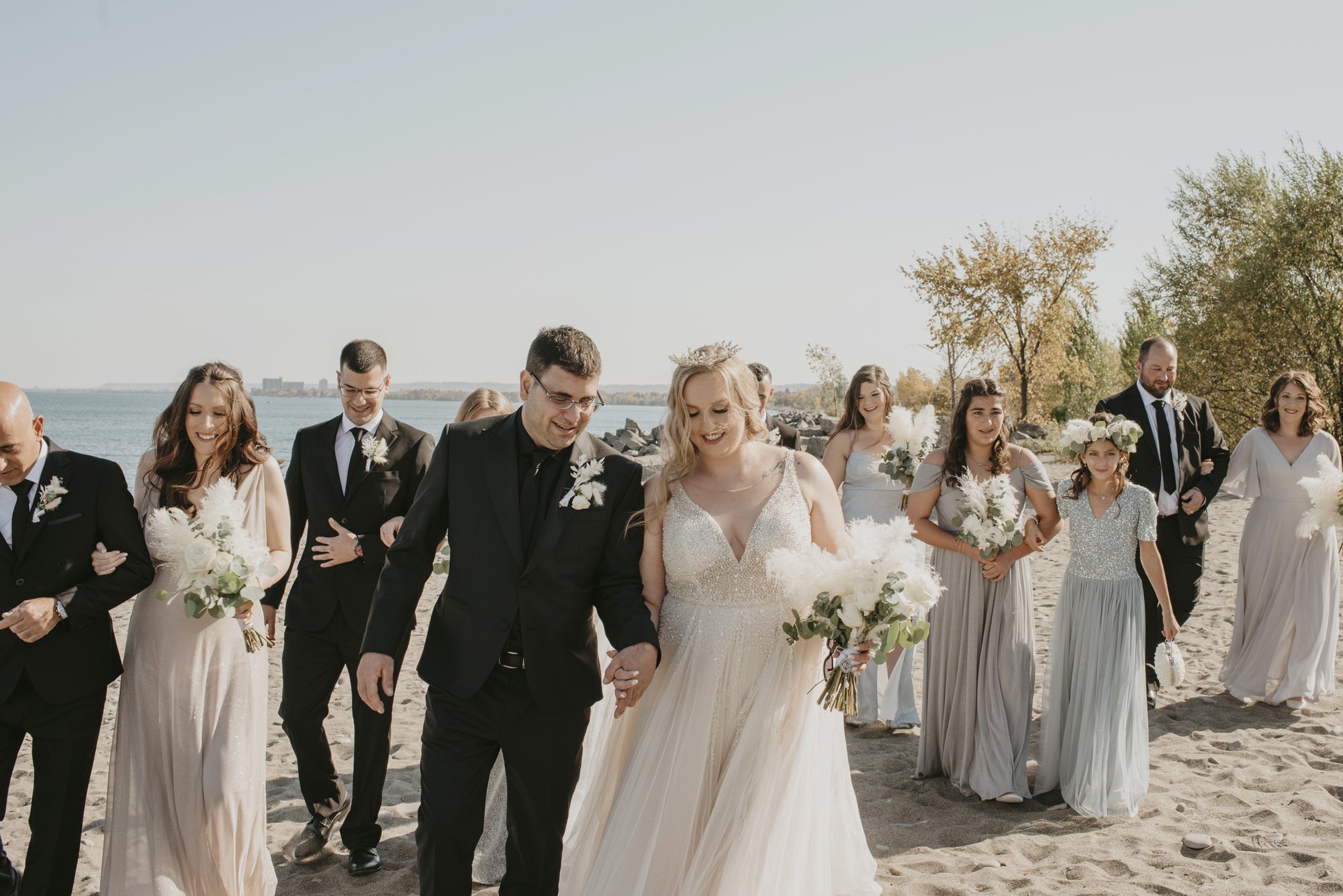 The Lakeview by Carmens Wedding 23.jpg