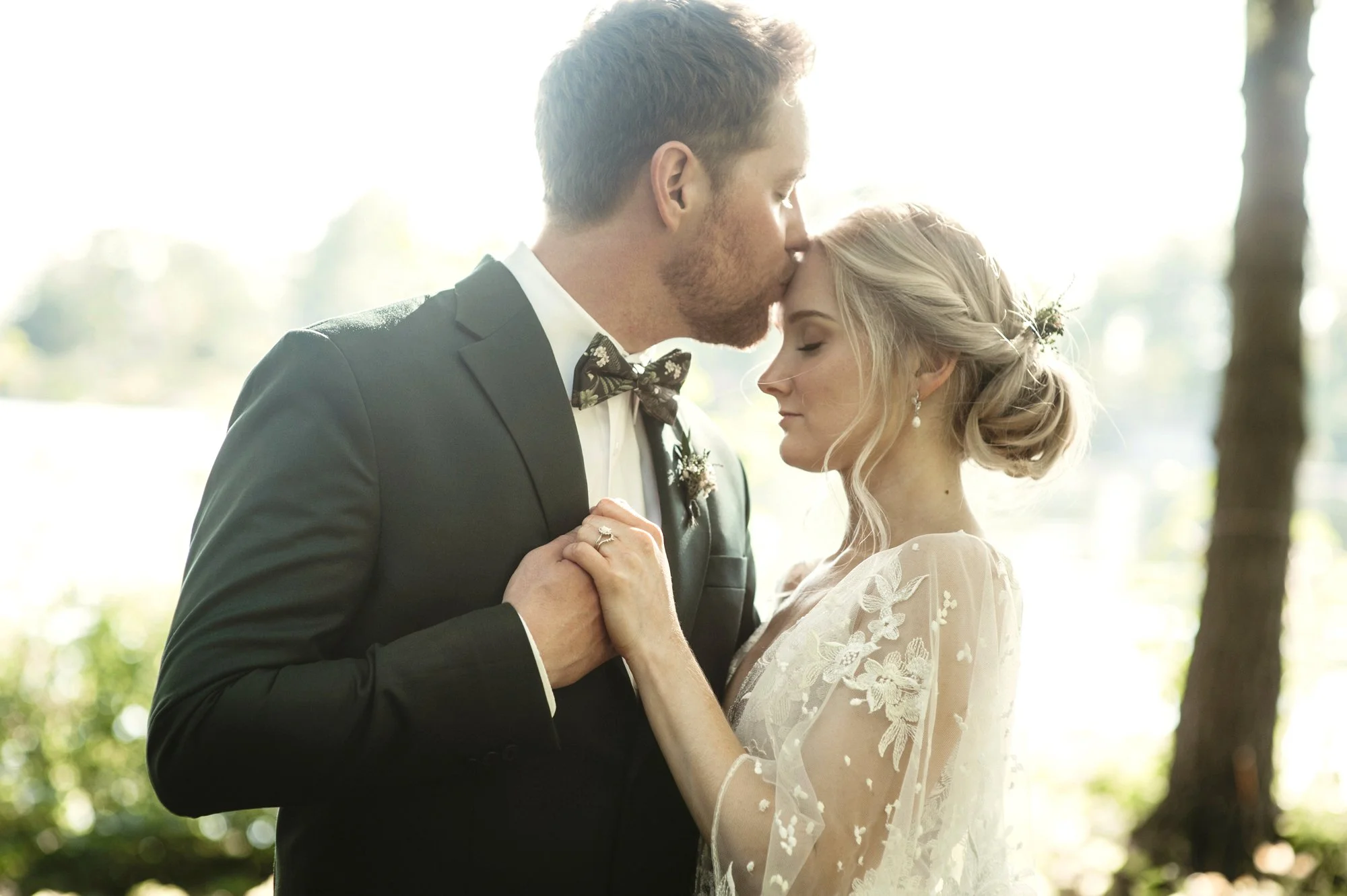 Intimate Cottage Wedding 29.jpg