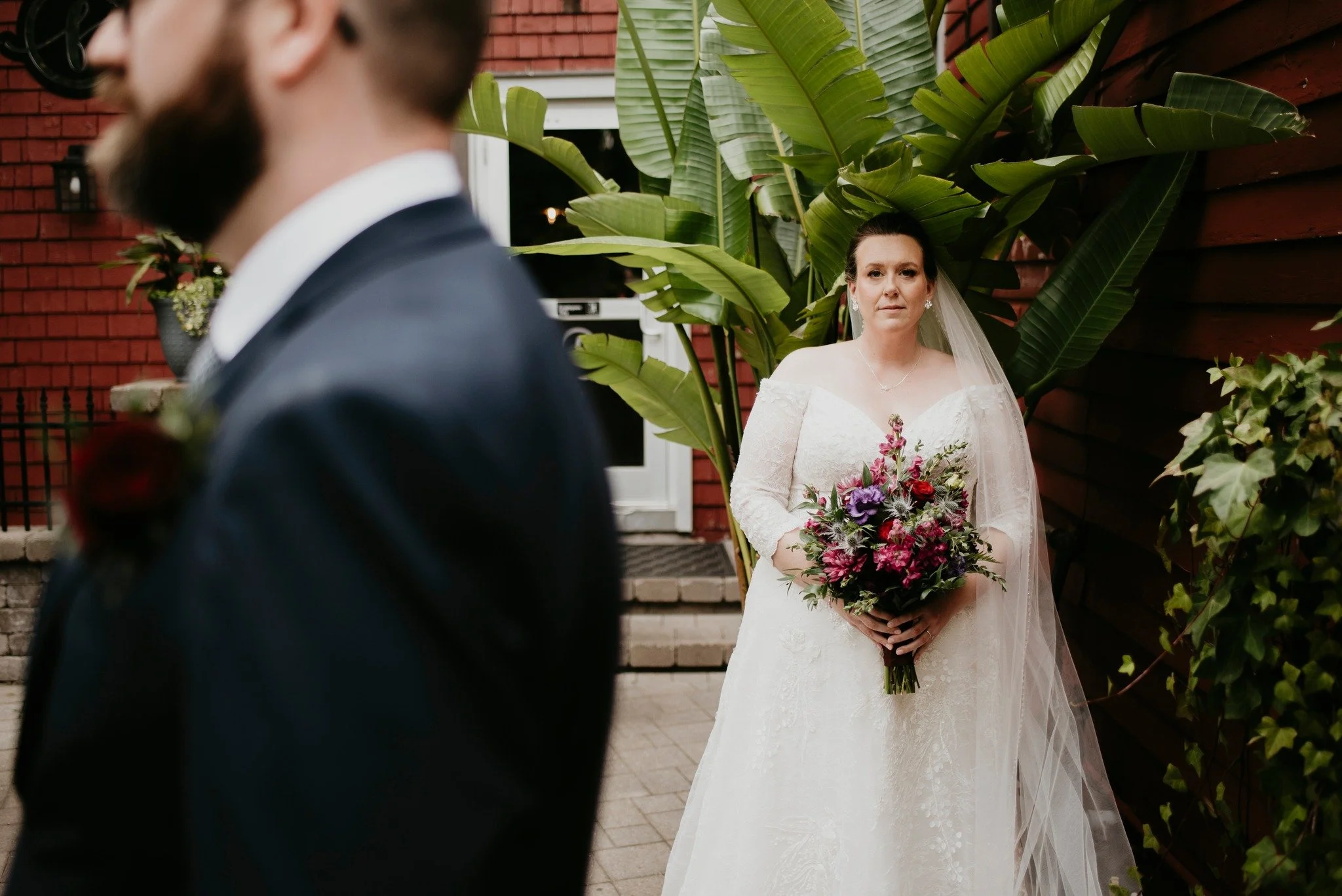 I&rsquo;m quick to respond to emails and texts. I don&rsquo;t leave you on read.

I take the time to get to know you before the wedding and learn who&rsquo;s who in your inner circle. I learn names quickly, remember faces, and somehow retain an alarm