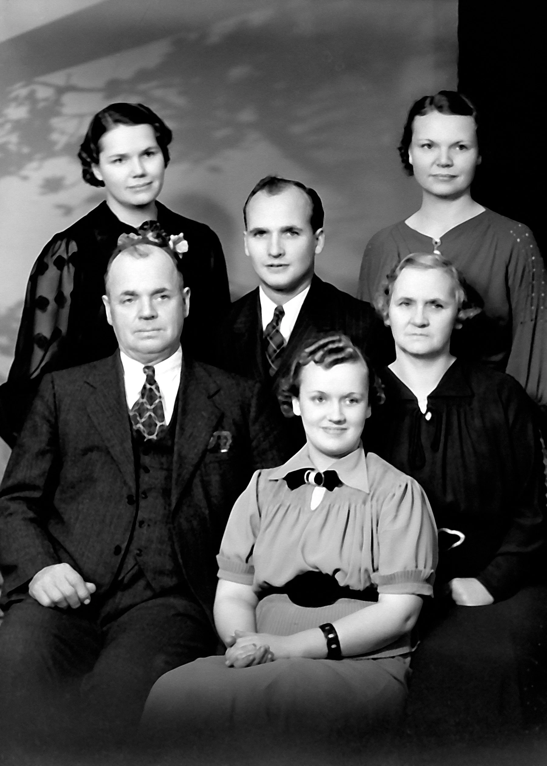 The Satres, My Mom's Family (Mon back left)