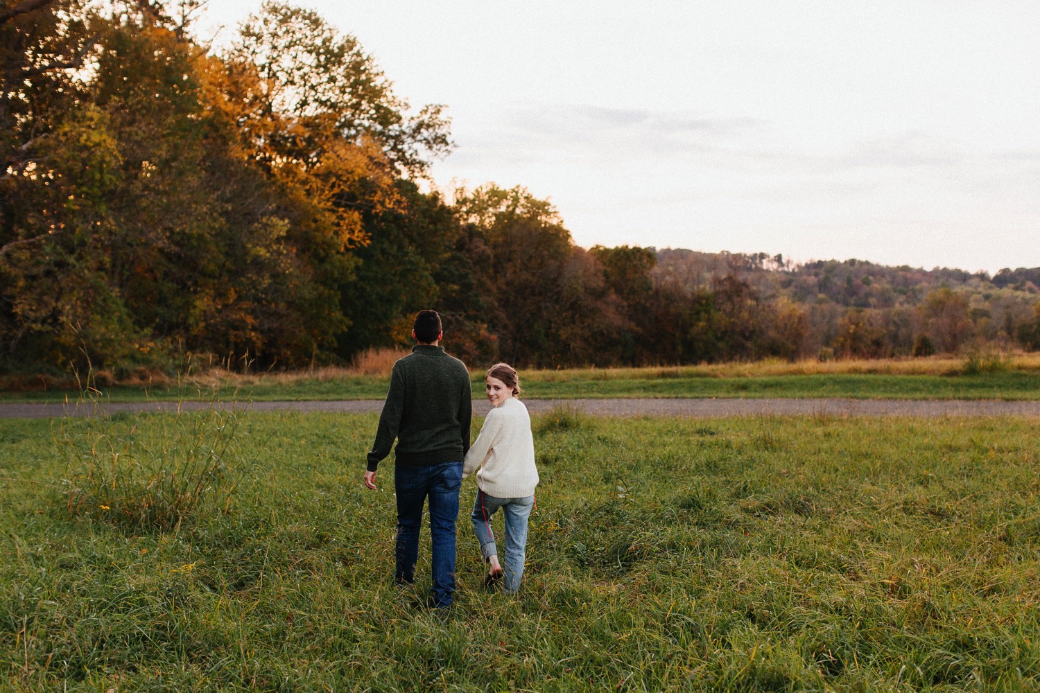 0021_17_10_22_steph_tim0170_woodsy,_fall,_nature_field,_engagement,.jpg