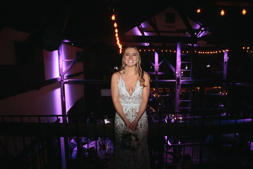 75_18_03_31_dana_pat0638_barn,_rustic,_spring,_wedding,_nature,.jpg
