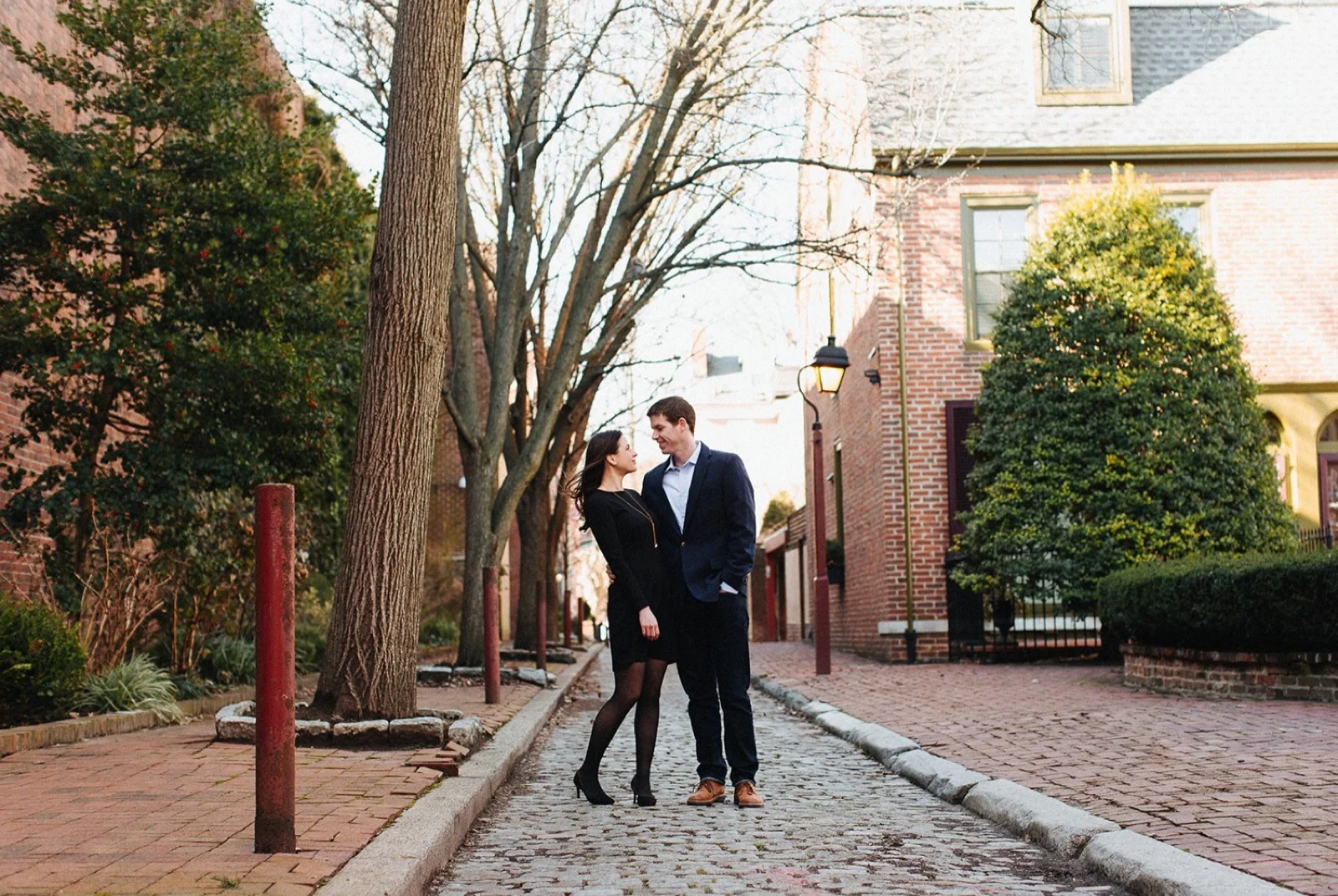 04_Headhouse_photography_engagement_philadelphia.jpg