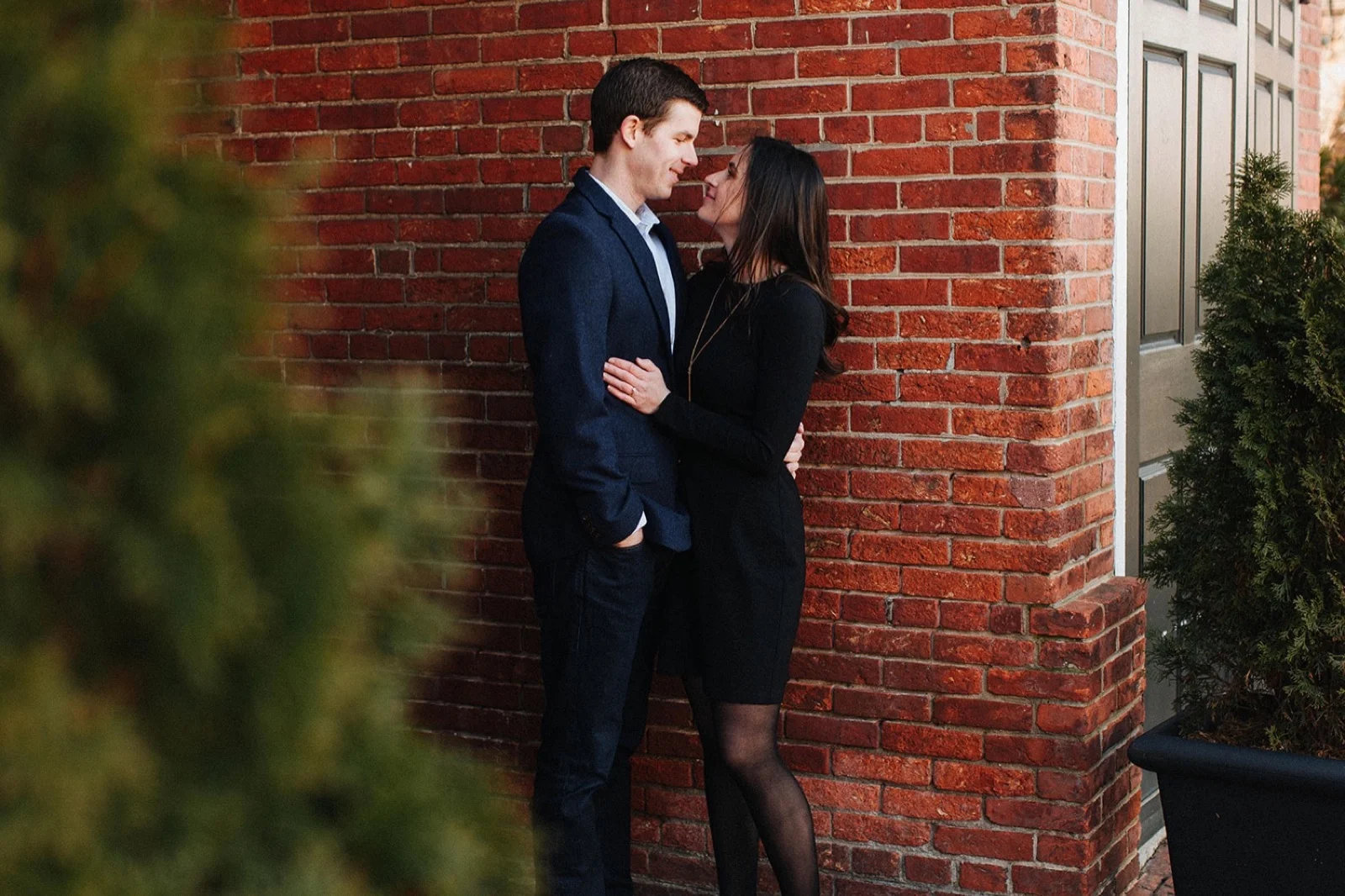 10_Headhouse_photography_engagement_philadelphia.jpg