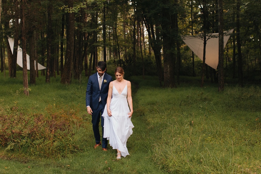 11_county_backyard_country_wedding_bucks.jpg