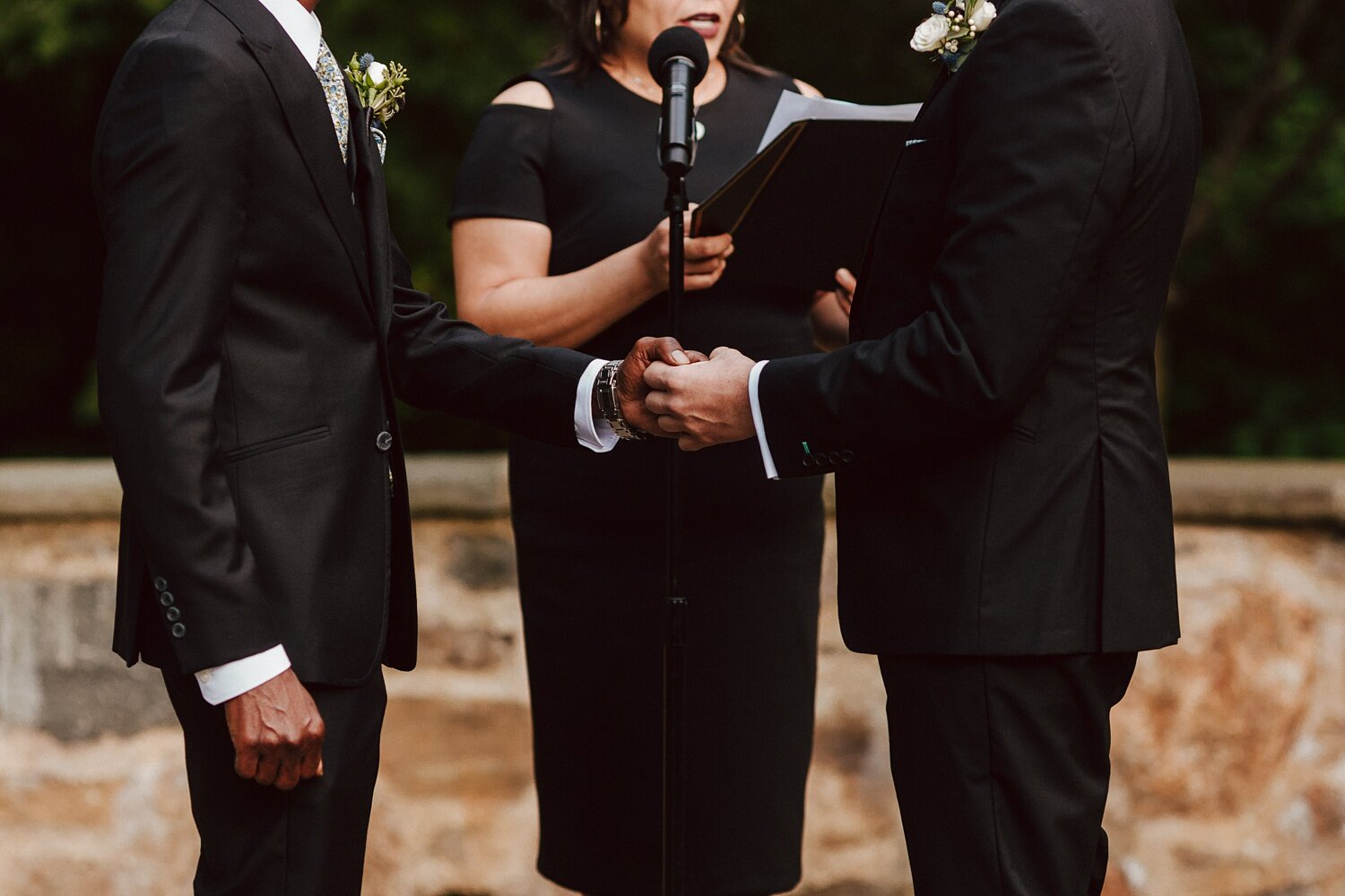 same-sex-summer-winery-wedding