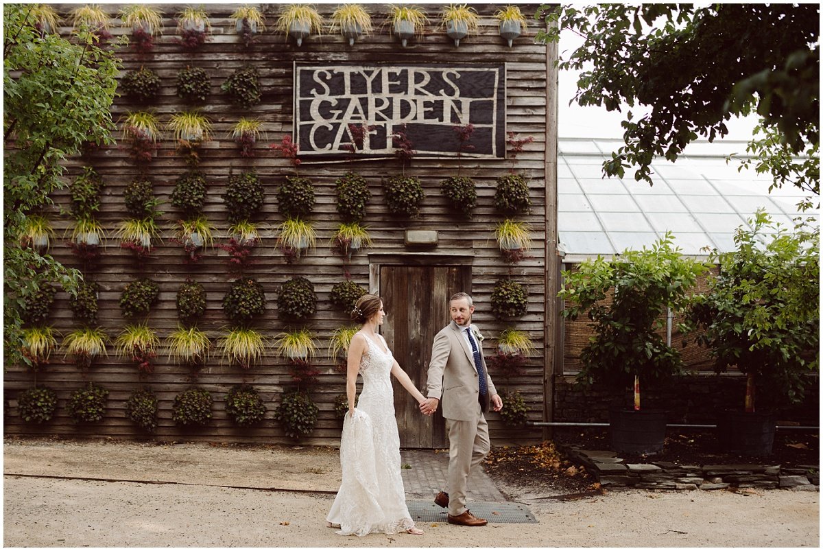 rustic_garden_wedding_Terrain