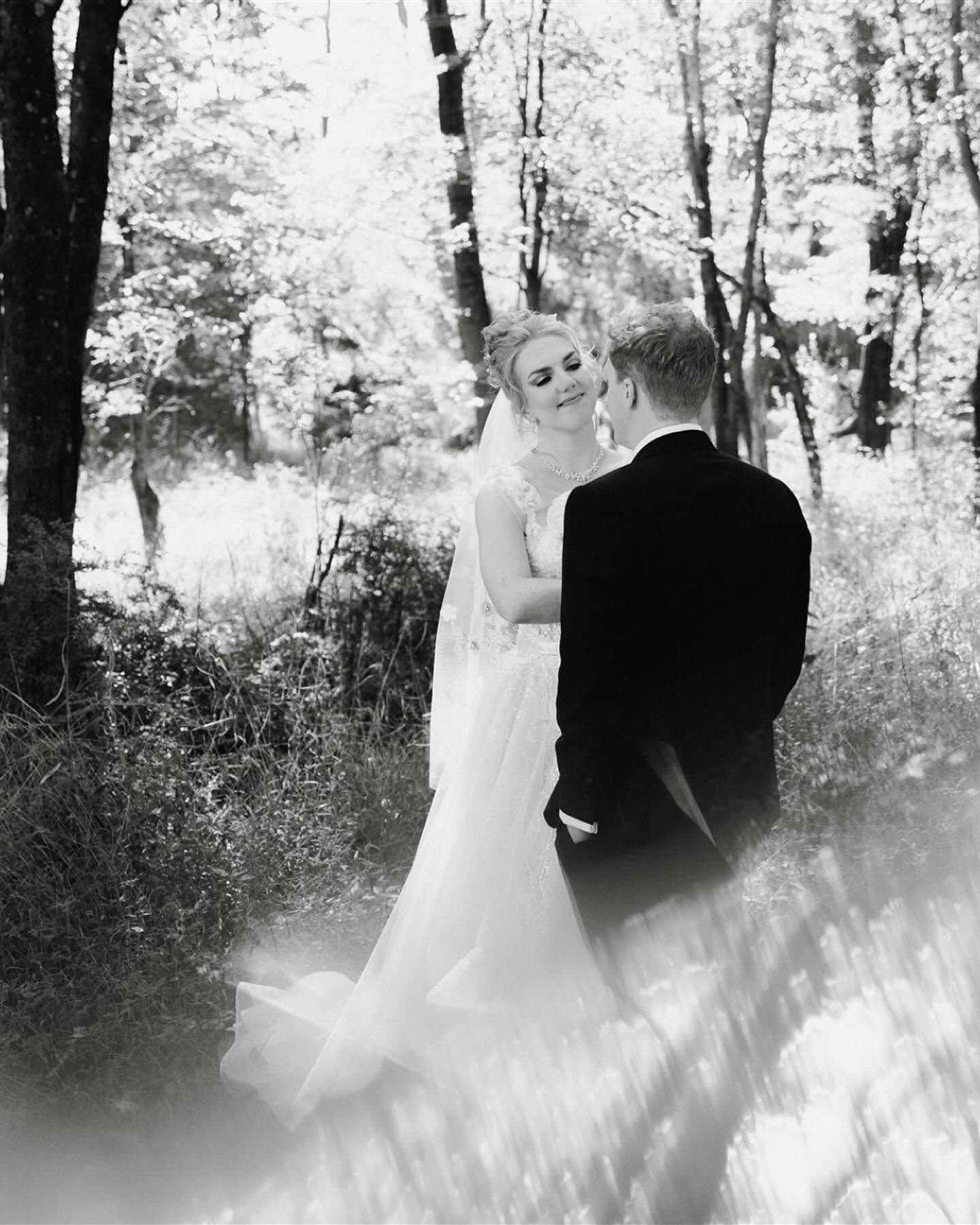 Moments from this beautiful wedding, in black and white. Swipe for llamas and fireworks!