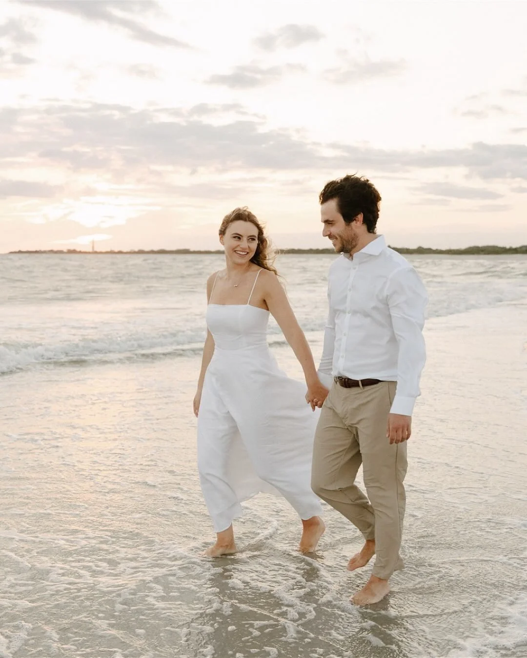 A peak into this incredible late summer engagement session with Hannah and Ben. We have so much love for beach photo sessions, especially in September and October. These two are amazing, we can&rsquo;t wait for their wedding next year!
Mix of digital