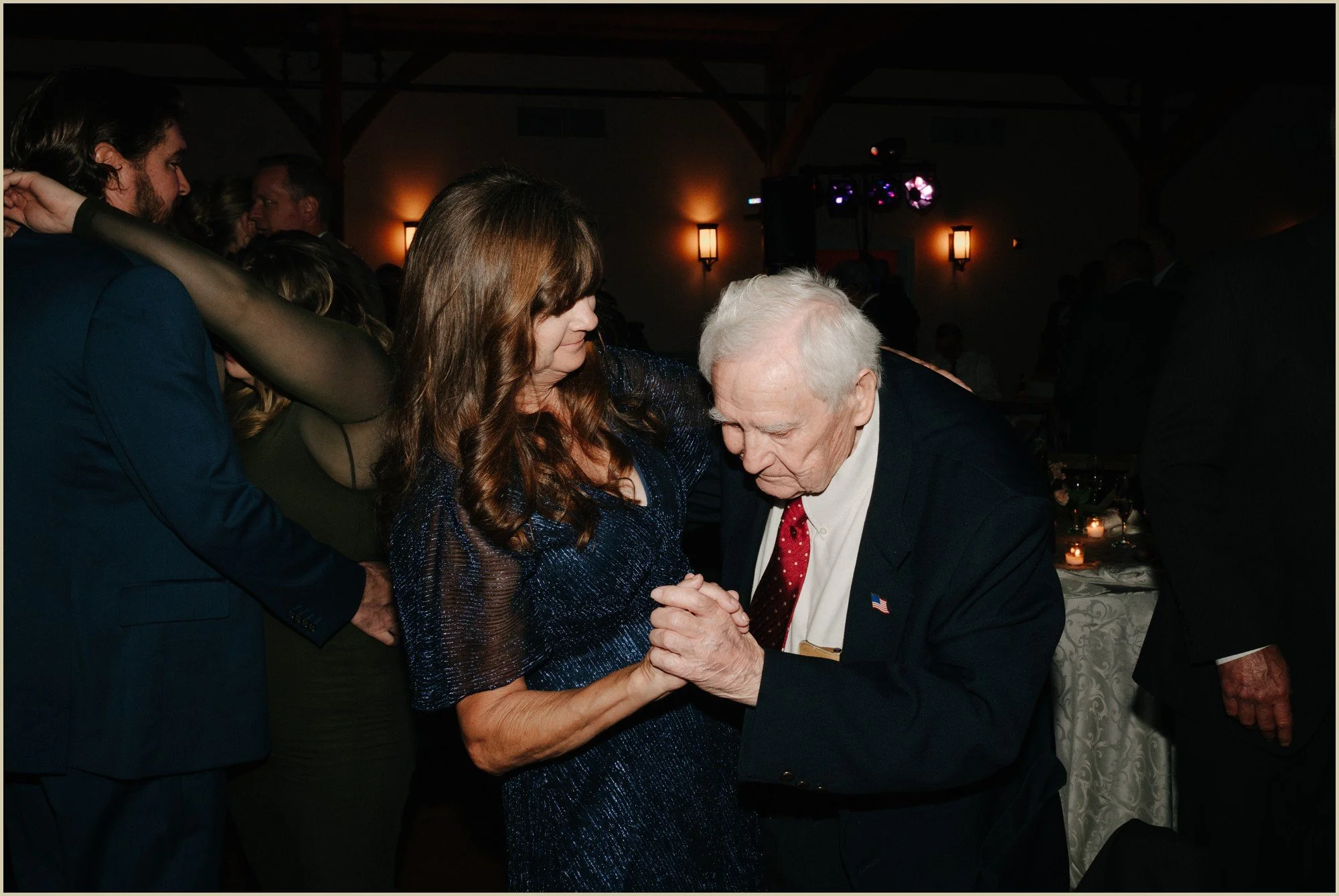 fall-wedding-cape-may-willow-creek-winery