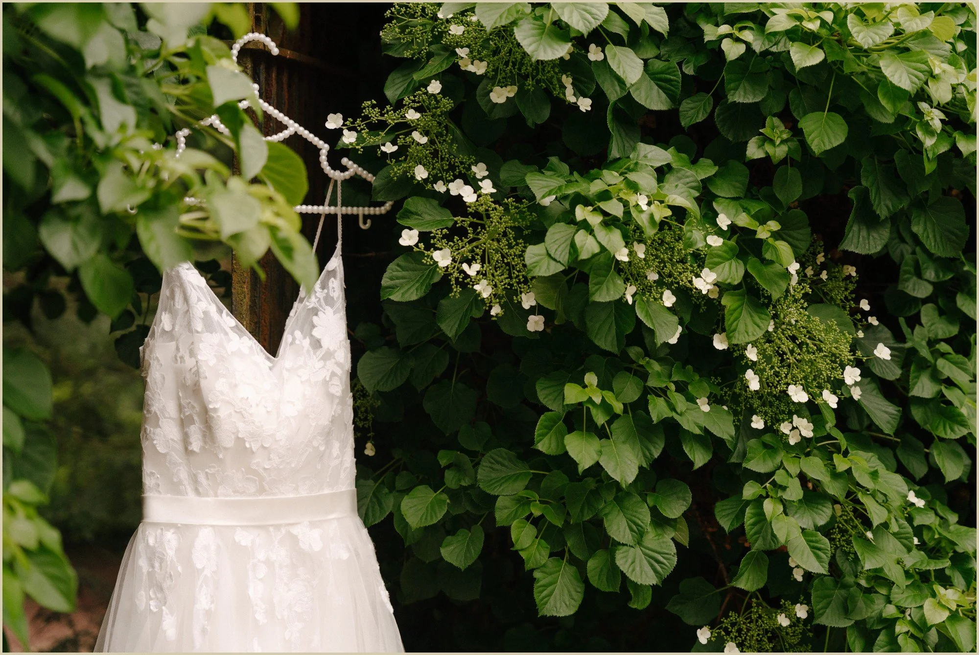 spring, garden, blue, white, estate, wedding, bucks, county
