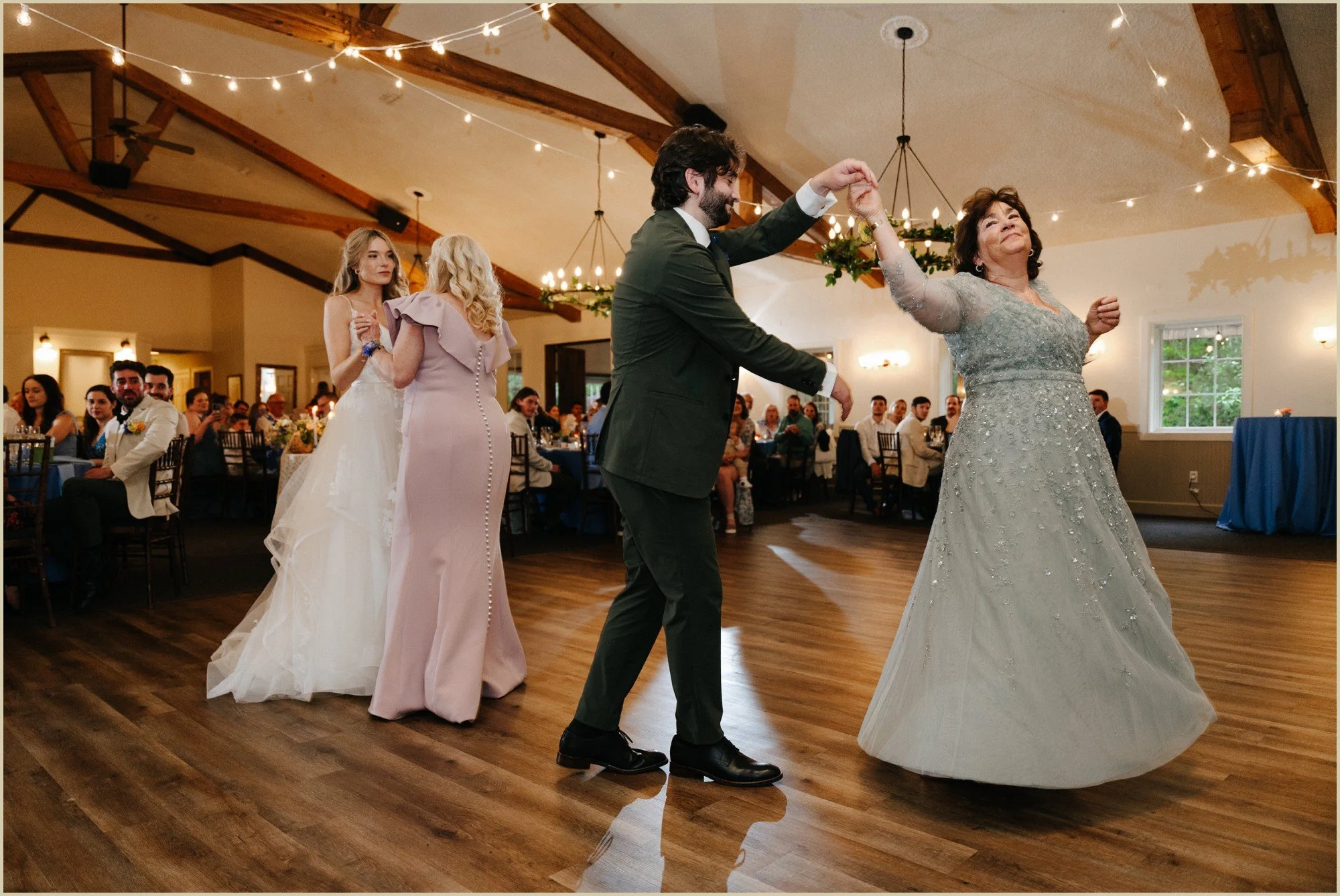 spring, garden, blue, white, estate, wedding, bucks, county
