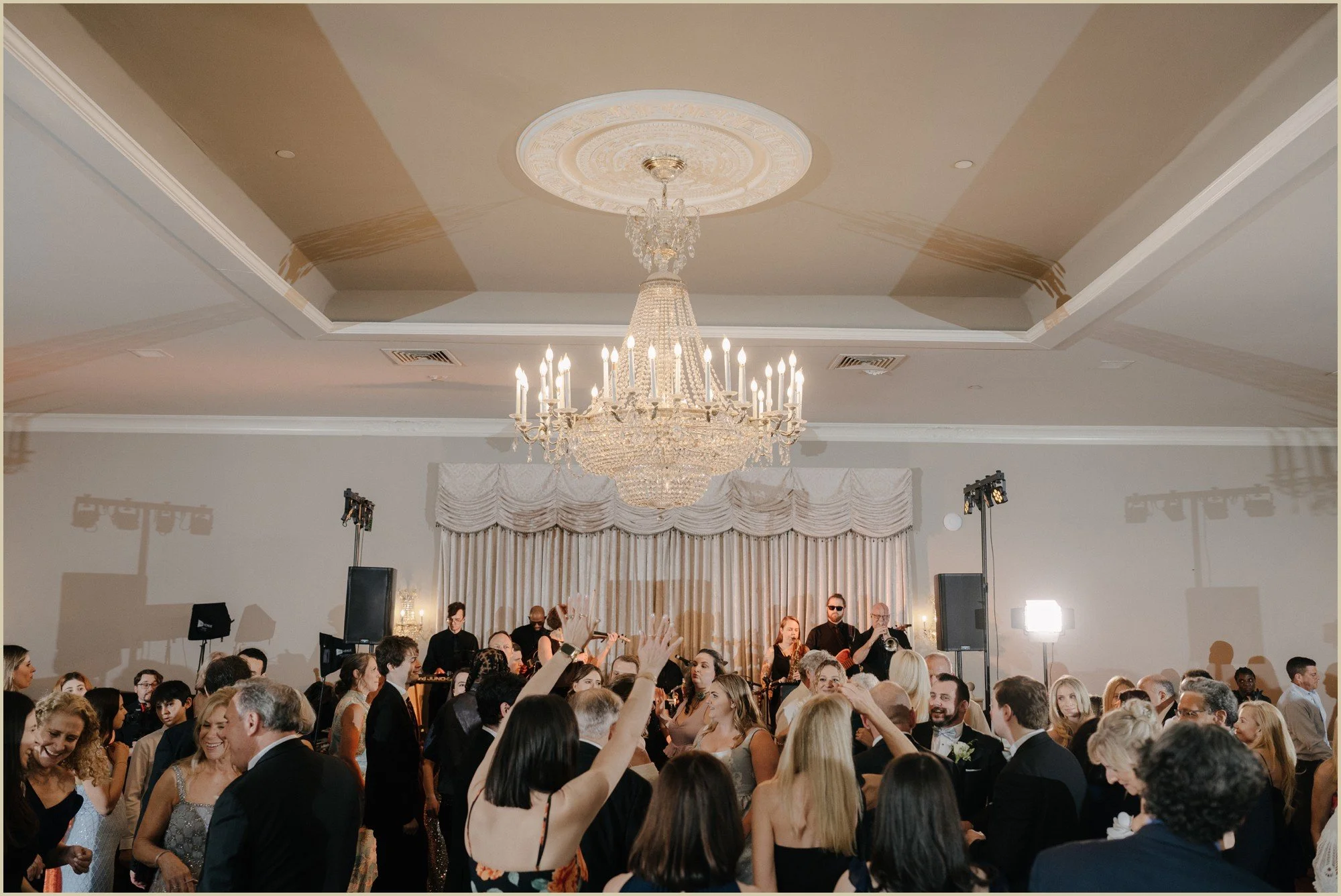 wide shot of the dance floor at pen ryn