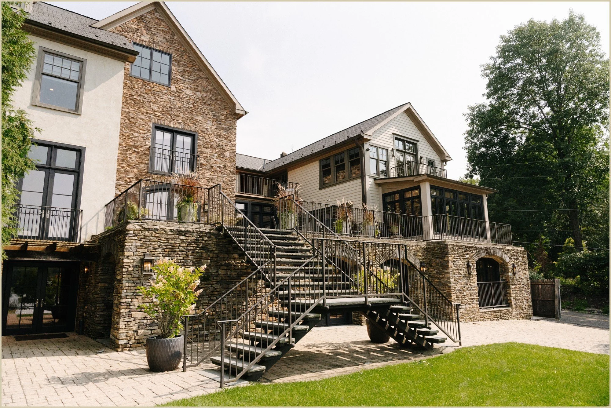 the back of the Lake House Inn