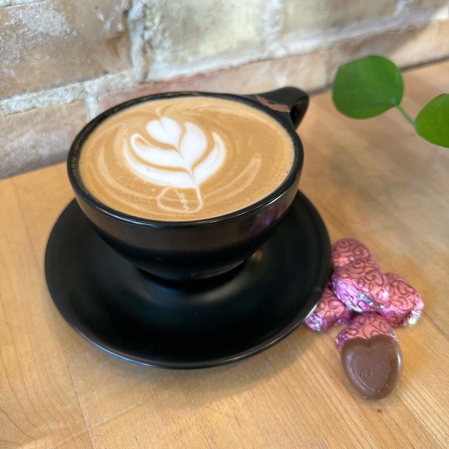 .
💕💕Happy Valentine&rsquo;s Day💕💕
We crafted a lovely Mocha today with our limited Chocolate Ruby Syrup and hint of Coconut! Grab someone you love and stop in! Cheers 🫶

@notneutral @northperkcoffee @1883syrups @downtownpetoskey #northperkcoffee