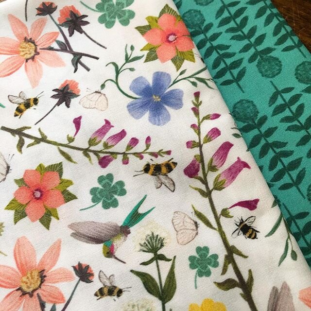 Another pairing of fabric designs from my @spoonflower shop. I need to find some easy bag patterns and see these into something! #fabricdesign #spoonflower