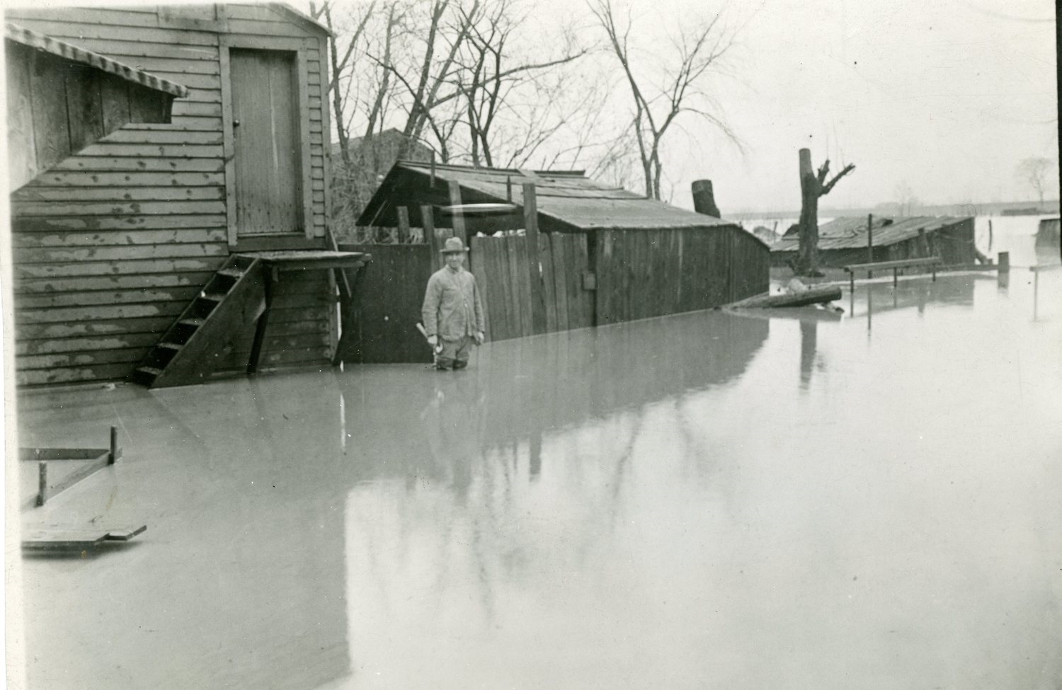    
  
 
 
  
    
  
 
 
  
      Flooded lands along the Mt. Morris "flats" looking East from the village,&nbsp;1916. (person unknown). &nbsp;     Courtesy of the Office of the Livingston County Historian   