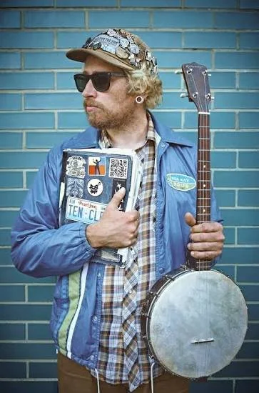 Sunday Music from Skribe 