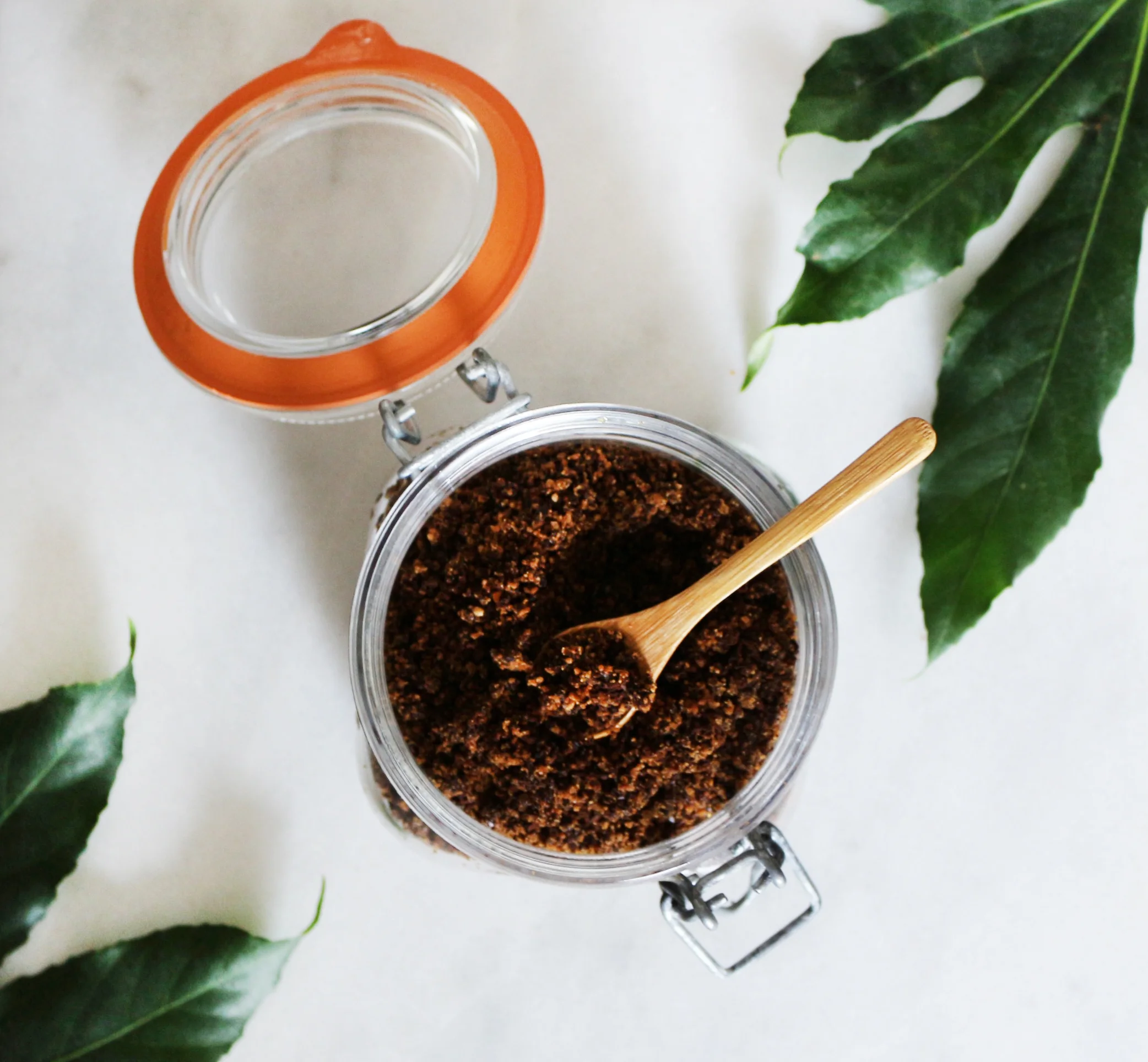 DIY COCONUT COFFEE BODY SCRUB 