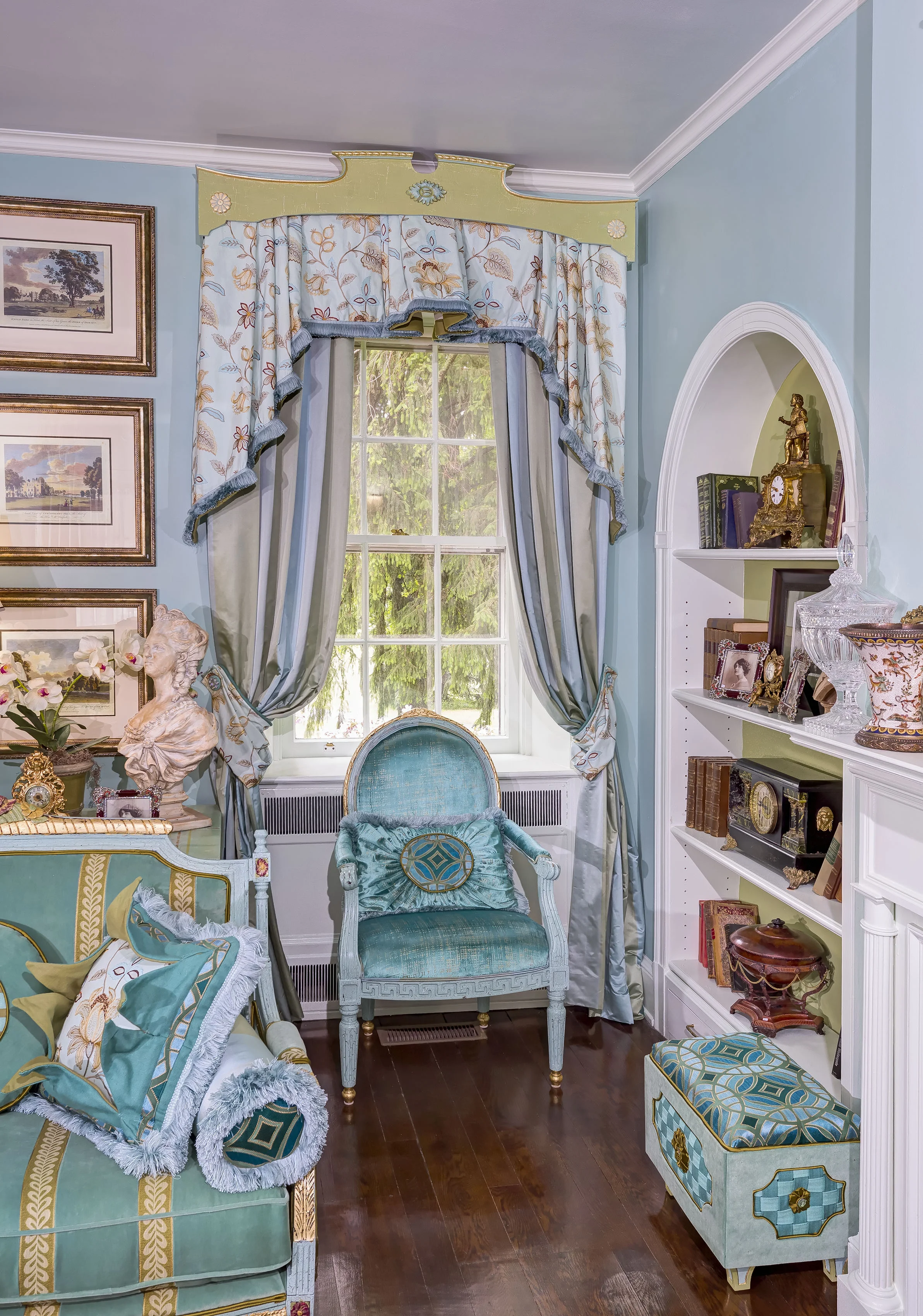 2015 Decorator Show House - Library