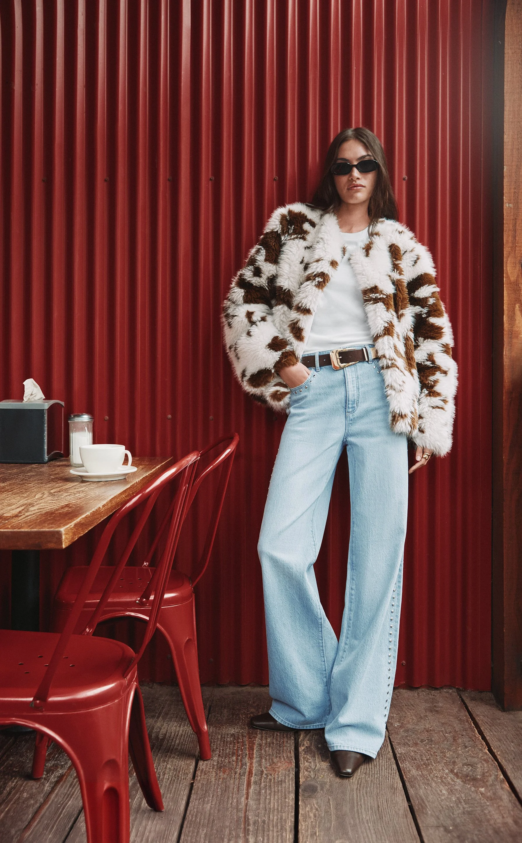 06_LOFT_W25_NOVBOM_OF_LOC_EDITORIAL_257_c_sRGB _150dpi_Final.jpg