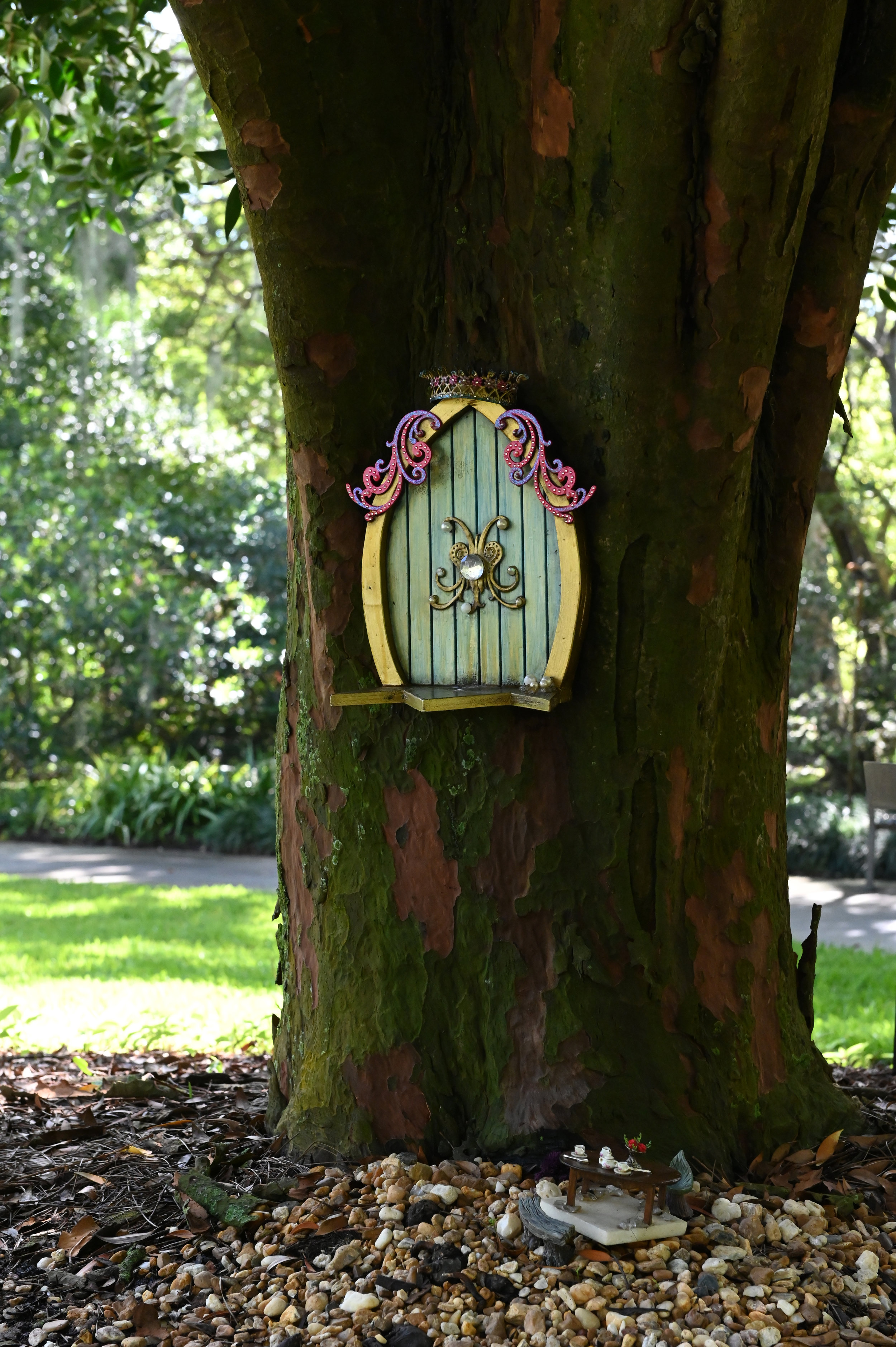 The fairy for this door is named Shaylee, which means harmony. She is a fairy princess who keeps order and peace.