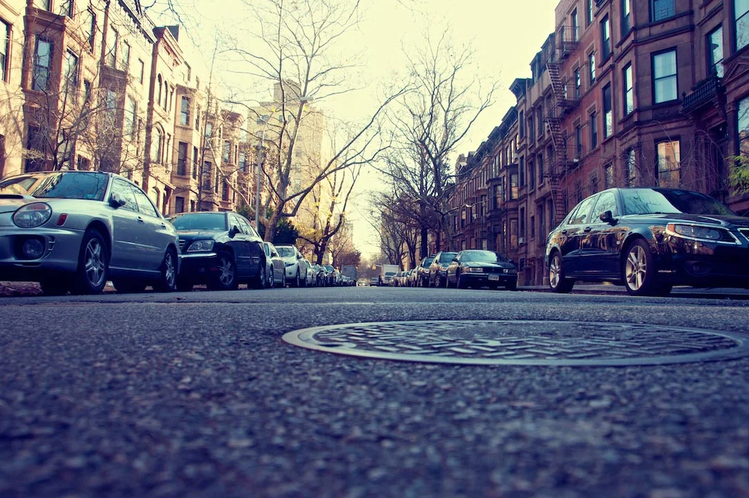 nyc new york usa brooklyn cars ground purple.jpg