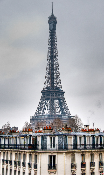 Eiffel Tower tour eiffel vintage hdr old school ancien nuage nuageux cloud cloudy gray skyline toit parisien paris france.jpg