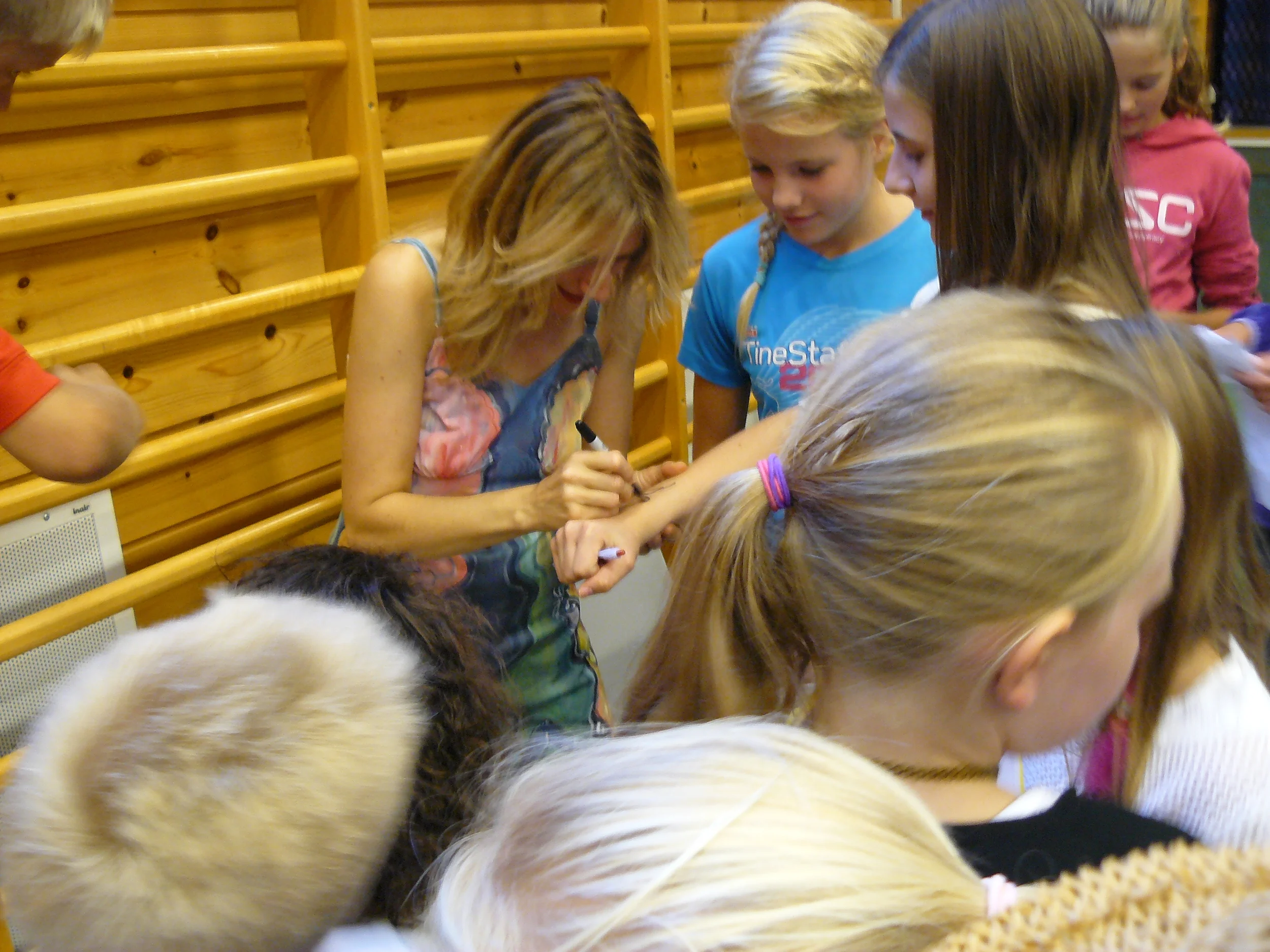 I now have about 2000 new young fans in Norway :)