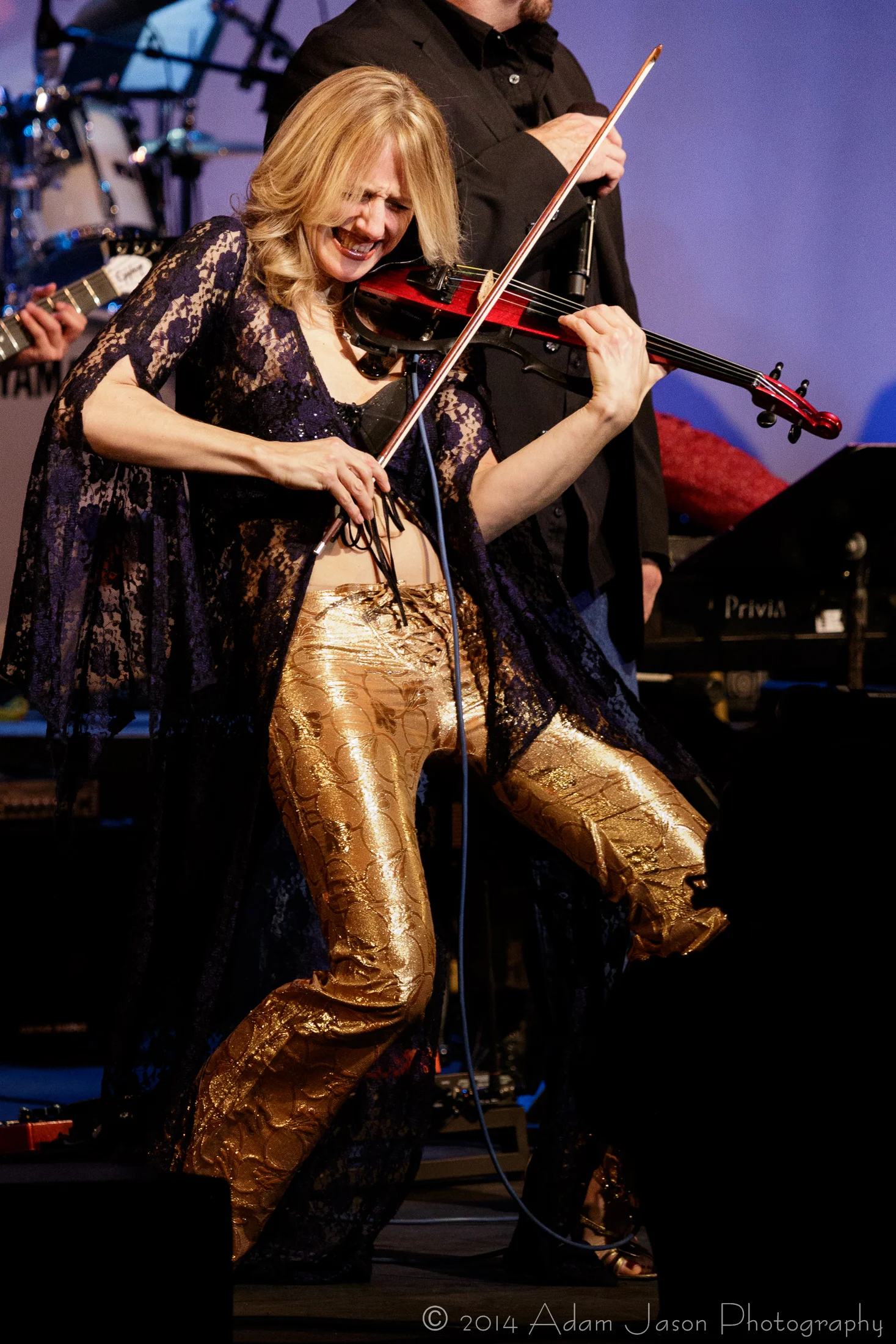Love these gold pants from Rieger in Vienna: http://www.lord-rieger.at