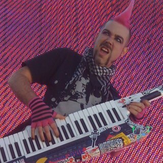 Check out my very groovy pianist Jivie!!