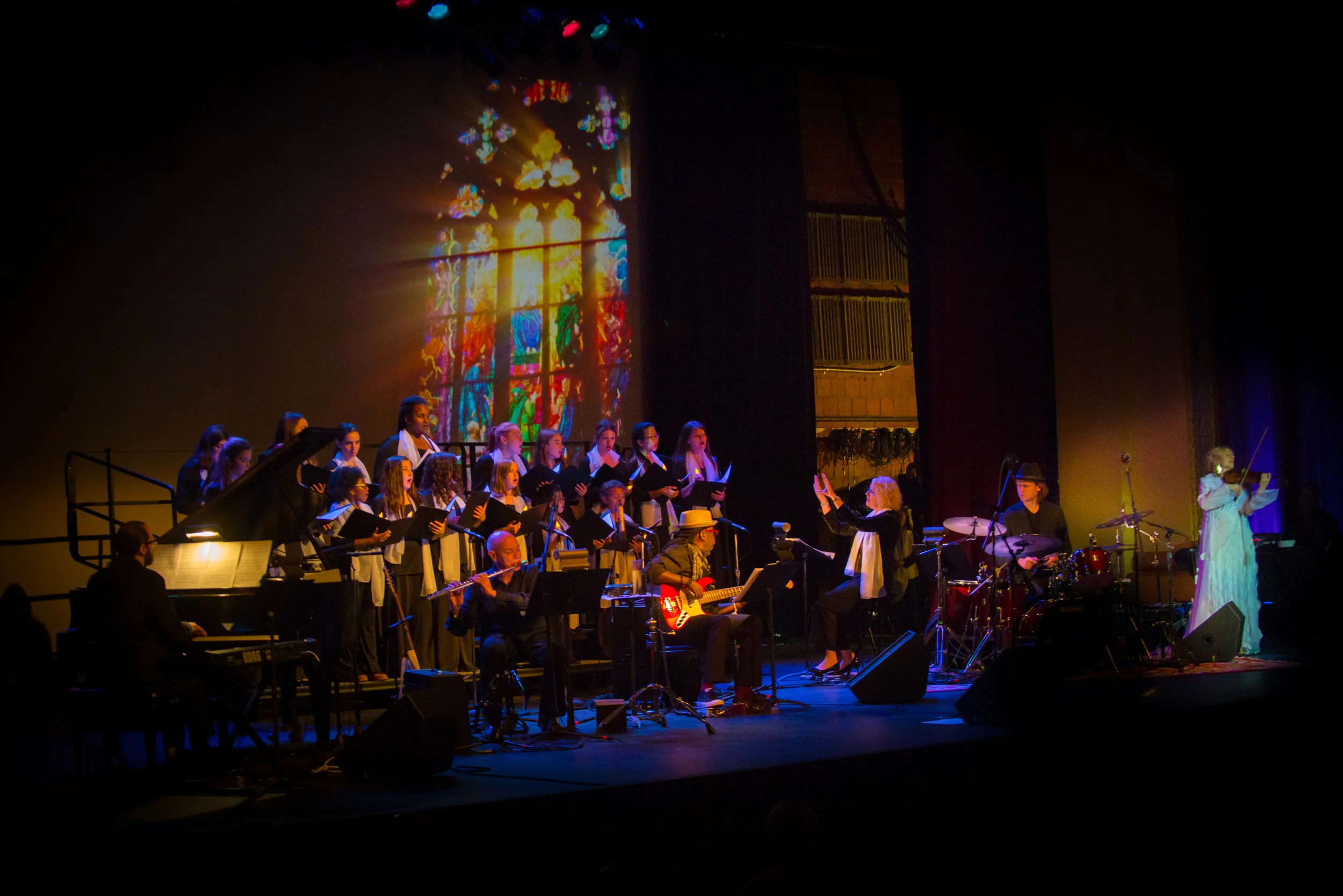 We had a fabulous show at the Paramount Hudson Valley on Dec 6th 2015, this is how the show started with the Westchester Youth Choirs. Beautiful lighting by Molly Tiede, and stunning projections by Rich Mason 