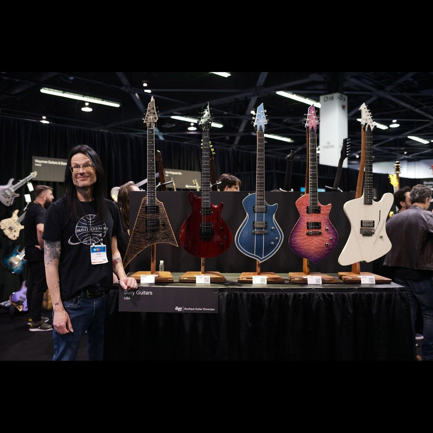Just a fantastic time exhibiting at the @boutiqueguitarshowcase . Lots of very forward-thinking &amp; exciting builders, as well as guitarists looking for something a little different.

I received very positive feedback on these builds - which contai