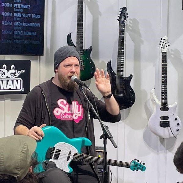 I love @riffsandbeards , BUT I will never forgive him for coming up with the finish name &quot;Tealy Dan&quot; before me.

#guitarbie