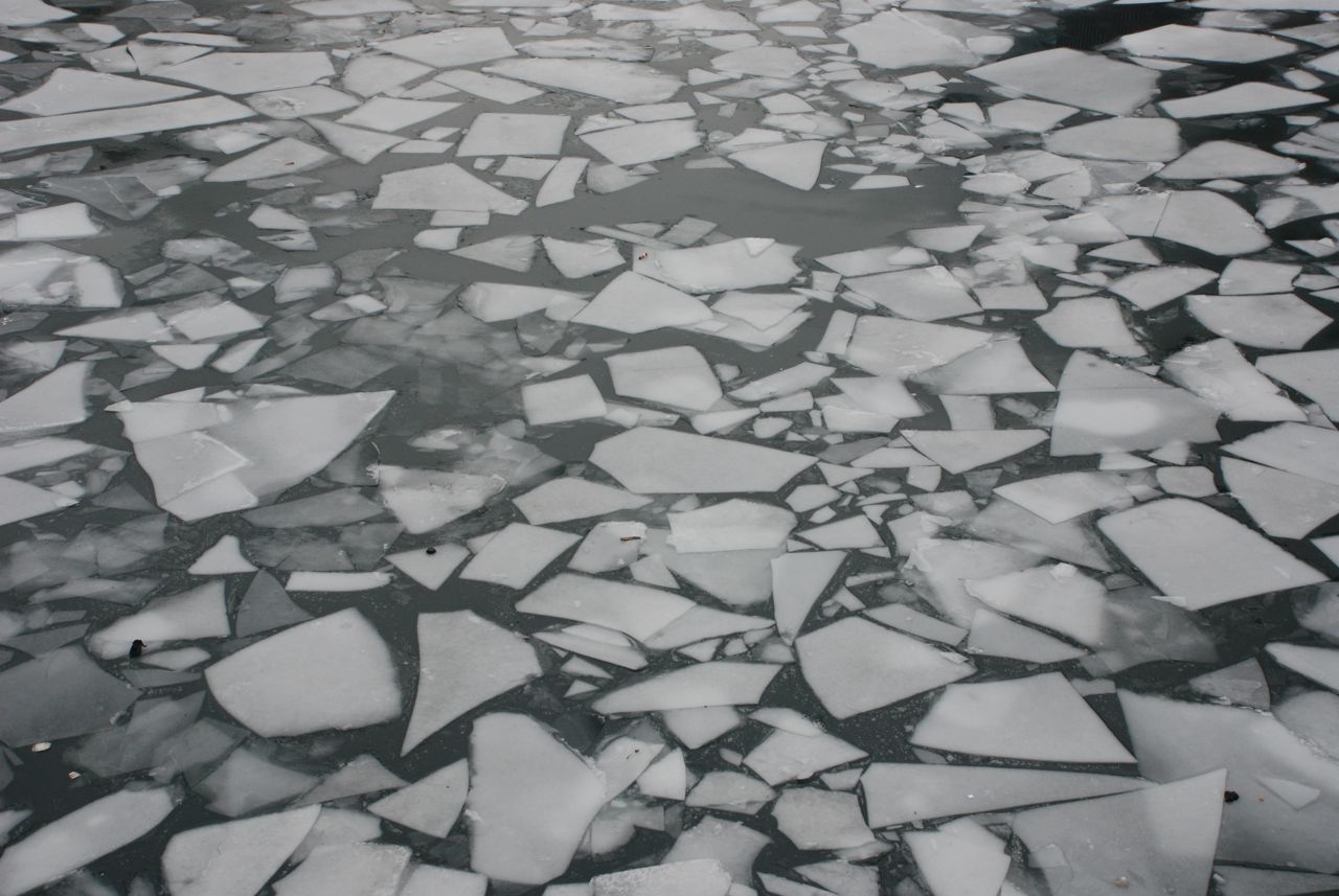 strynckx_structure_frozen_river_chicago.jpg
