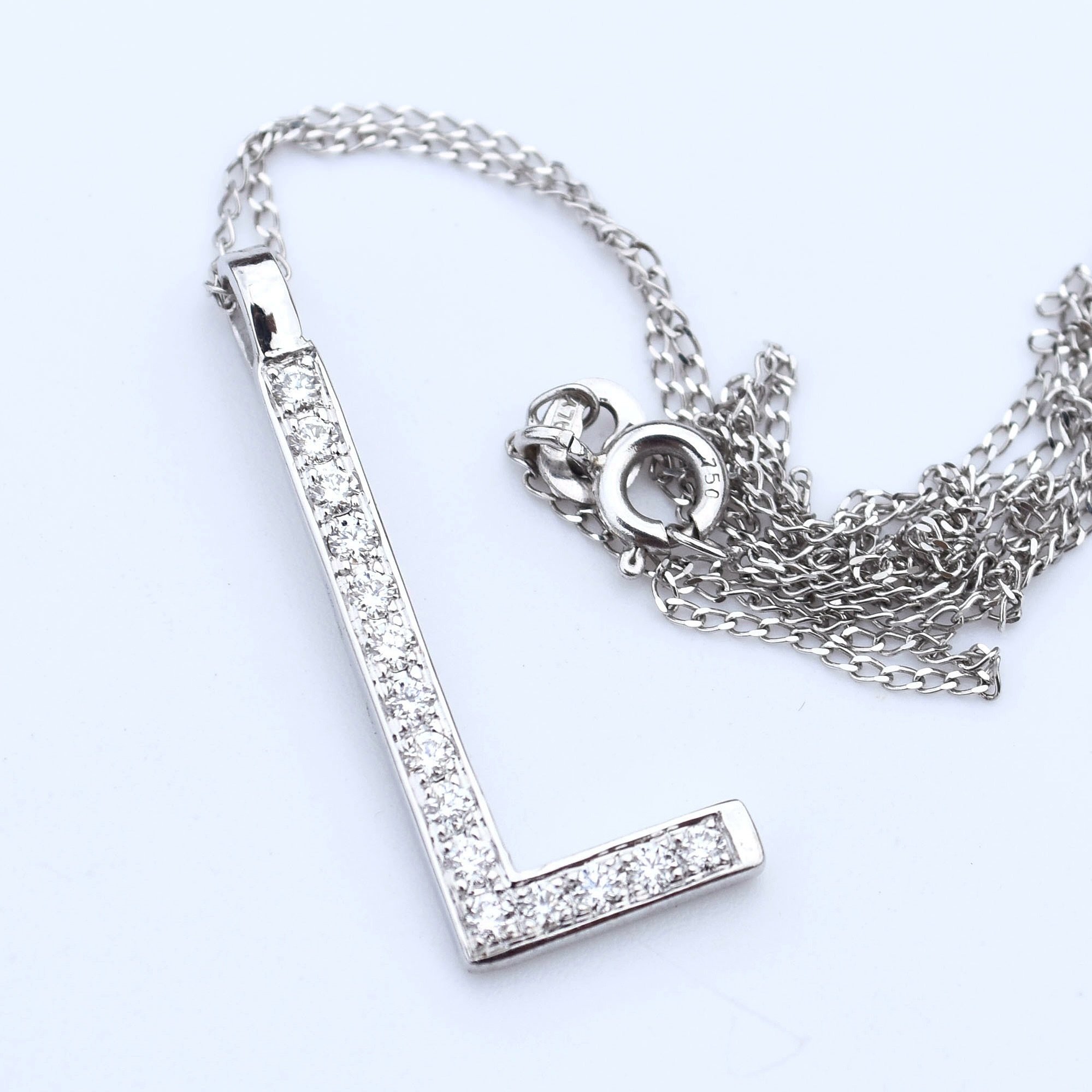 Large Letter Initial Pendant ❣️featuring 0.4 Ct Pave diamond in 18k White Gold

It is a statement and a special piece to treasure and to receive as a birthday 💓gift

All letter pendants can be customised in any precious metal(18k Yellow, white, rose