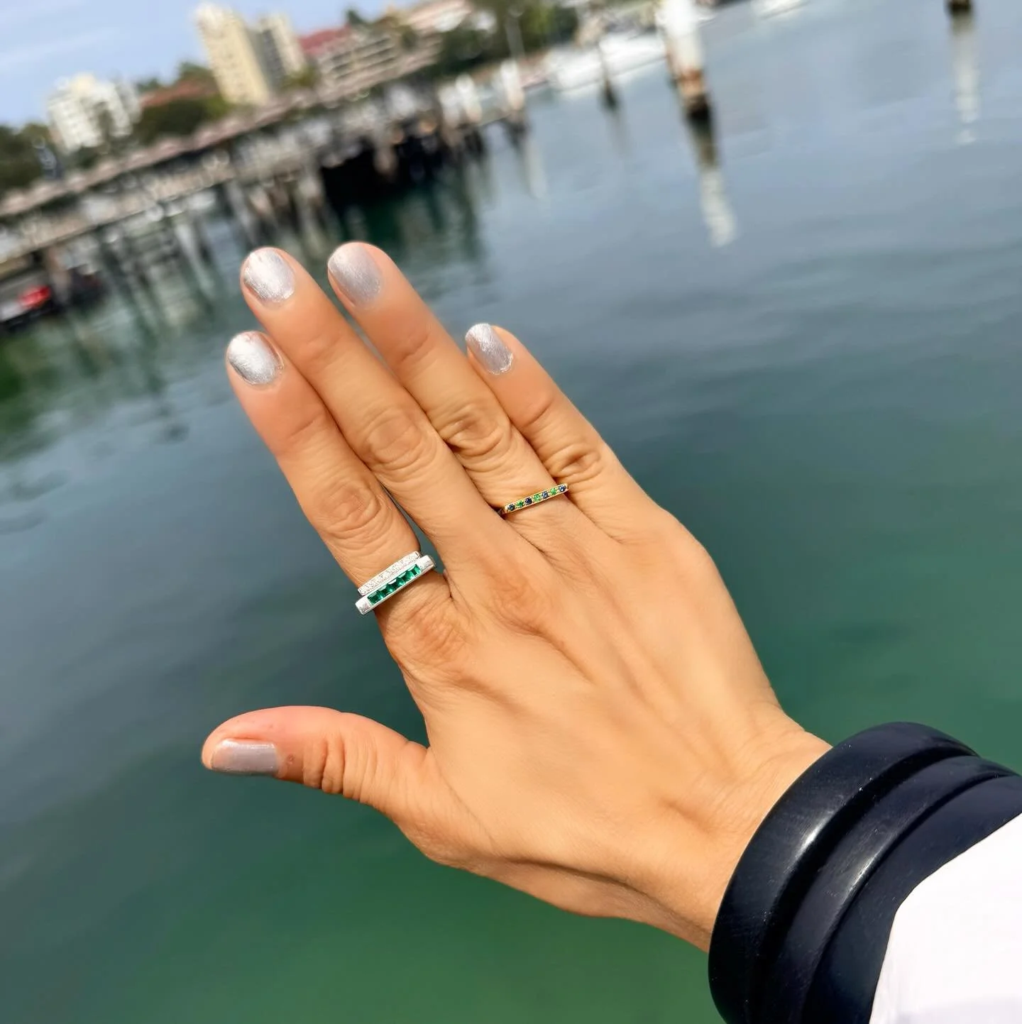 ***Emerald****Diamond*****Sapphire****

Bold and sleek square bands 18k Gold

Jewellery re design 😍😍💓✨✨