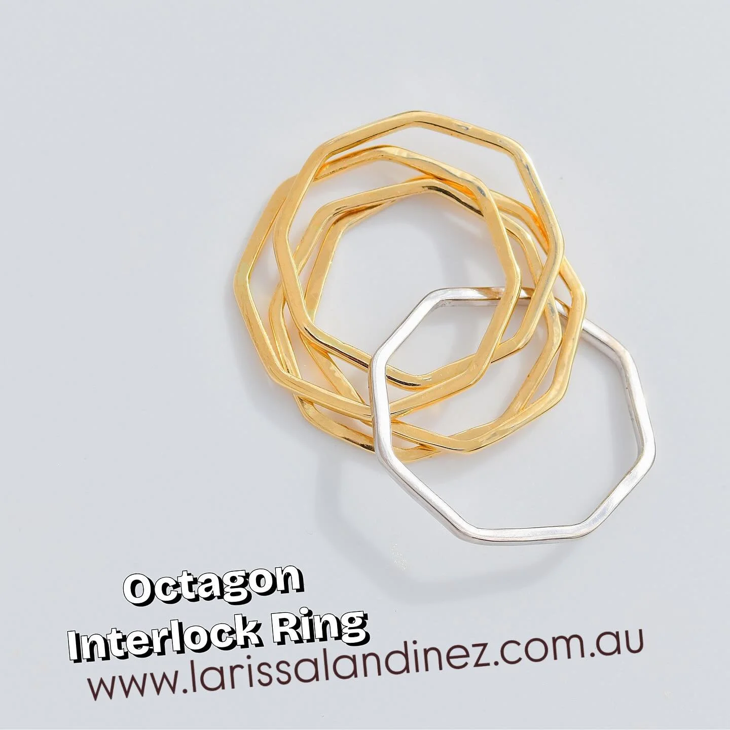 Geometry and aesthetics together for the outstanding octagon interlock ring ❣️

Featuring 2 pairs of octagon rings interlock by a revolving 18k white gold 
Wide bold and just stunning 🤩 🤩🤩🤩🤩🤩🤩👌🏼👌🏼👌🏼👌🏼😍😍😍😍😍

I not only love this ri